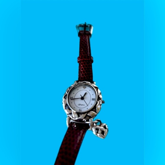 Brighton Vintage Carmel Watch.  Heart Charm Attached.  New Battery - Picture 8 of 8